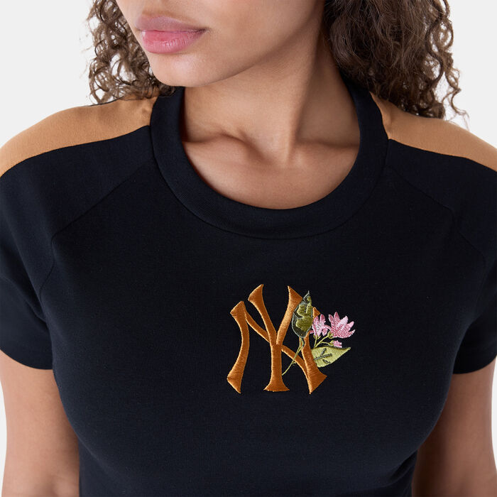 New Era Women's MLB New York Yankees Floral T-Shirt Black image number 3