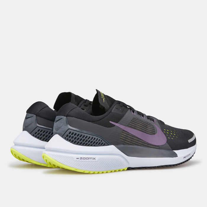Nike Women's Air Zoom Vomero 15 Shoe Black image number 2
