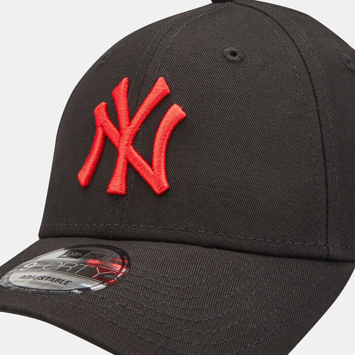 New Era Men's New York Yankees Essential Logo 9FORTY Cap Black New Era Men's New York Yankees Essential Logo 9FORTY Cap Black image number 2