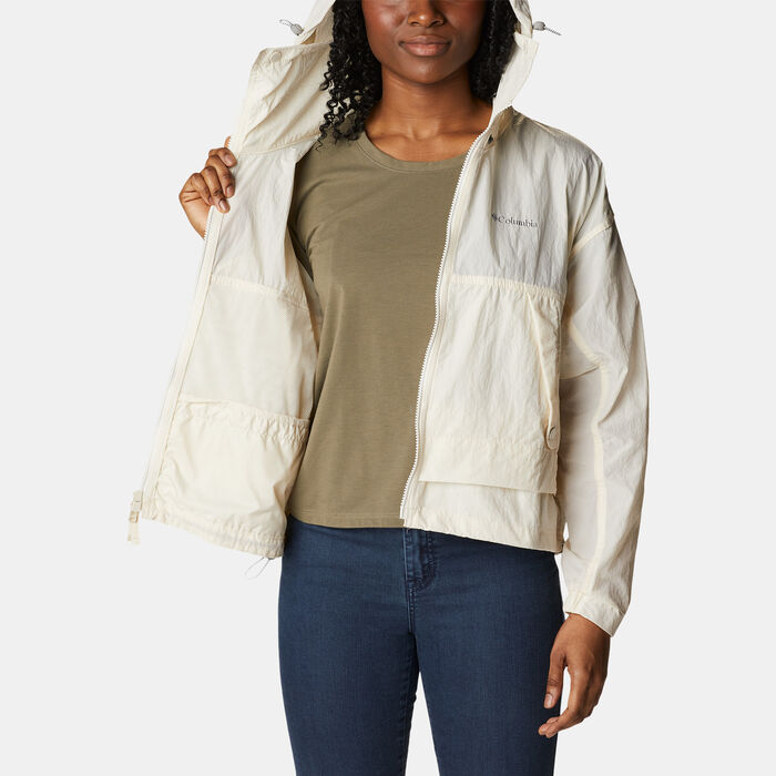 Columbia Women's Paracutie™ Windbreaker Jacket Beige Columbia Women's Paracutie™ Windbreaker Jacket Beige image number 2