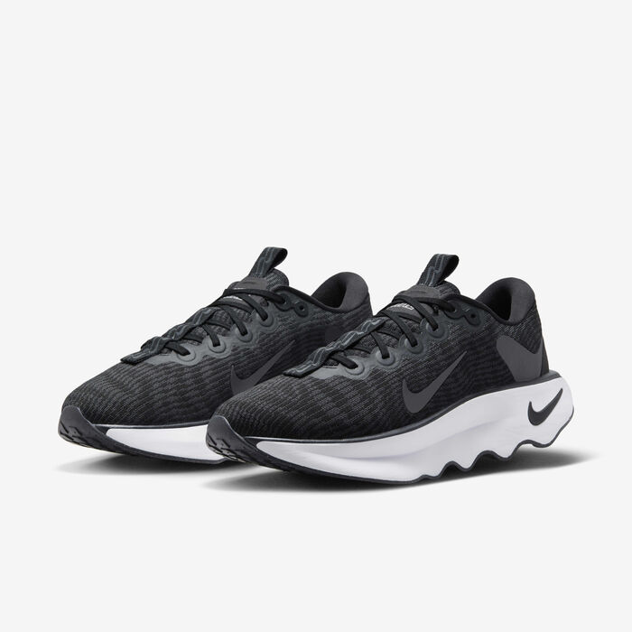 Nike Men's Motiva Walking Shoes Black Nike Men's Motiva Walking Shoes Black image number 5