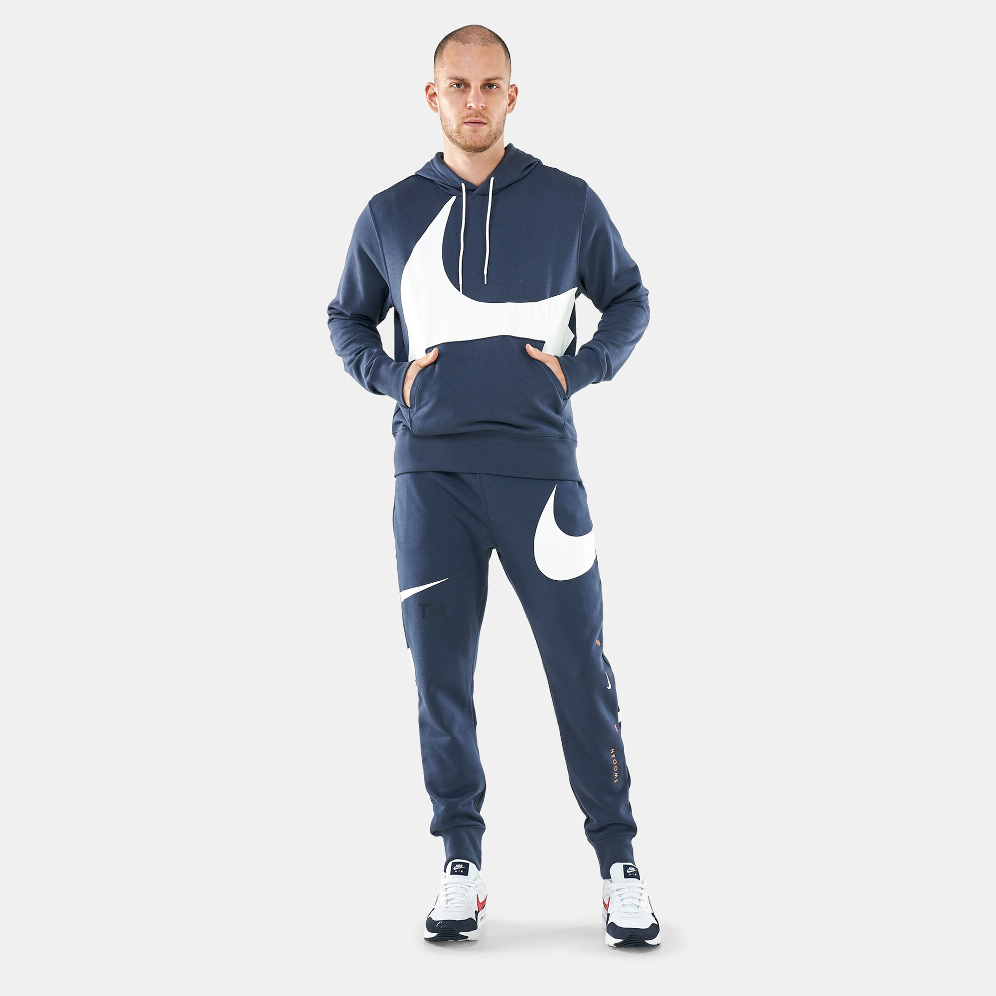 Nike big swoosh deals survetement