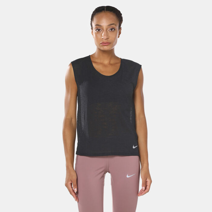 Women's Breathe Cool T-Shirt Women's Breathe Cool T-Shirt image number 0
