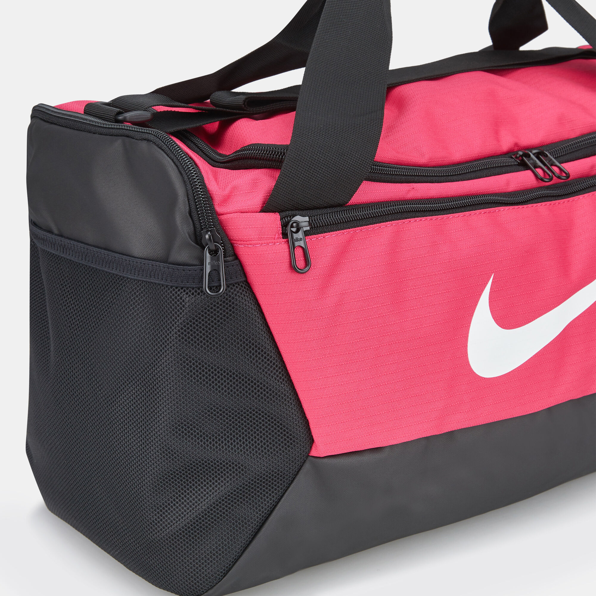 Nike brasilia duffel bag pink online