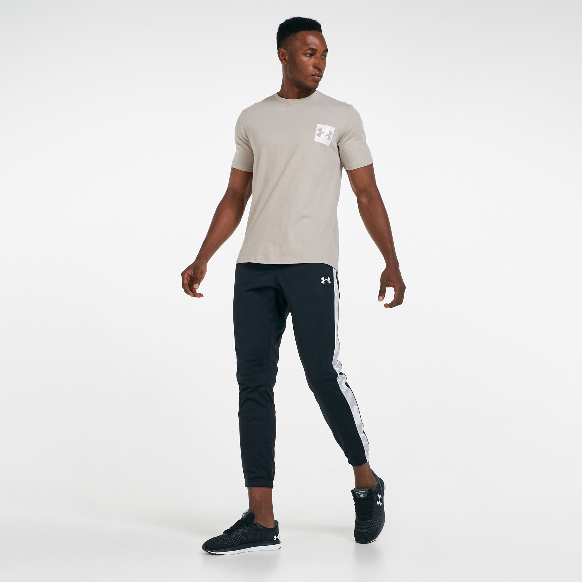 Under armour best sale unstoppable track pants