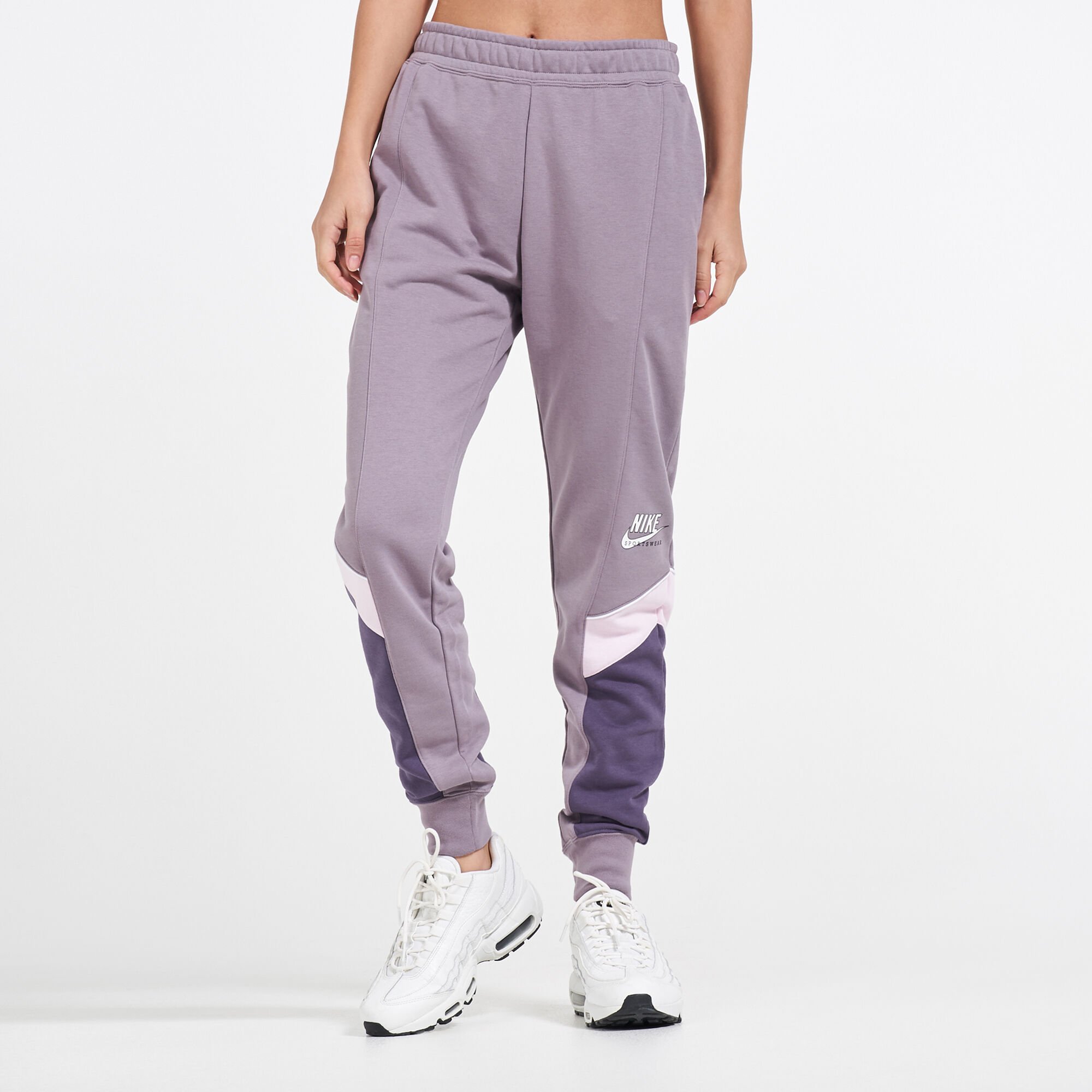 Nike sportswear heritage women's joggers discount