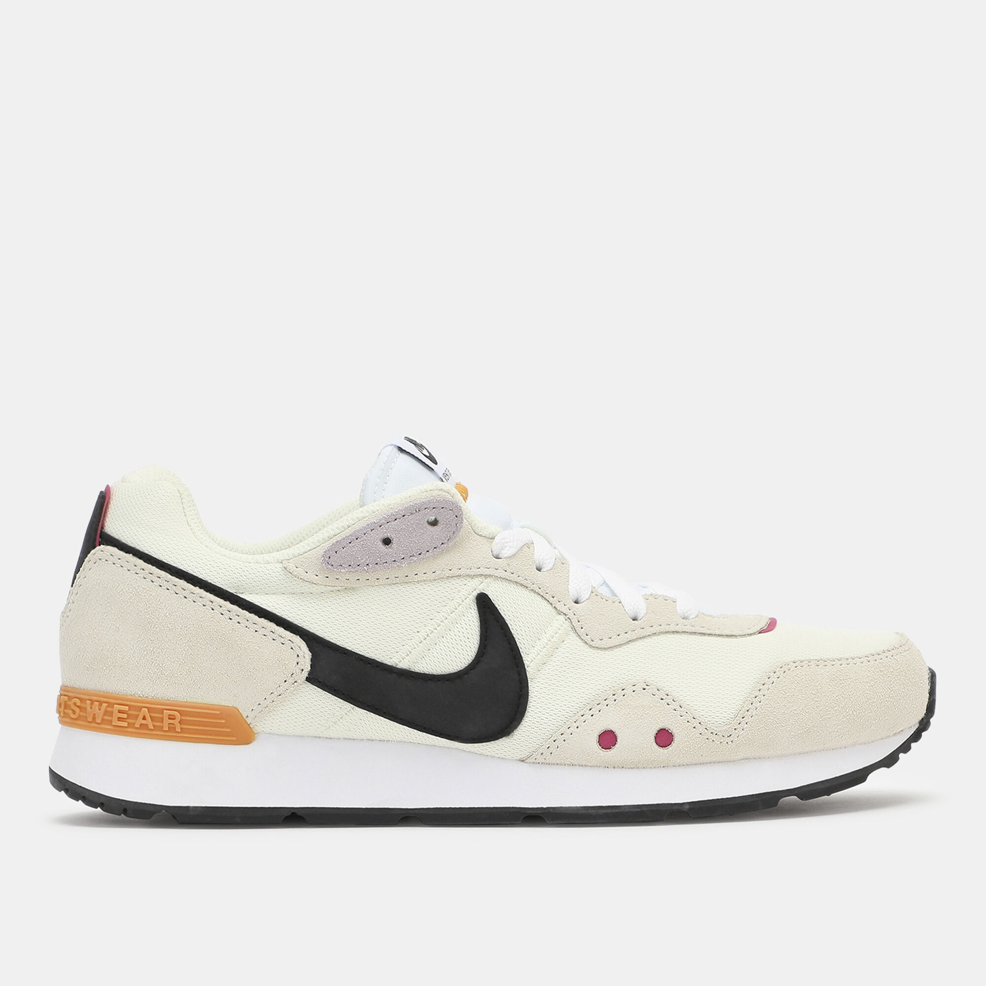 Buy Nike Women s Venture Runner Shoe White in KSA SSS