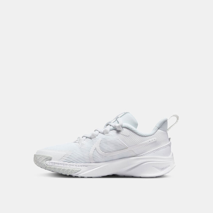 Nike Kids' Star Runner 4 Shoe (Younger Kids) White image number 2