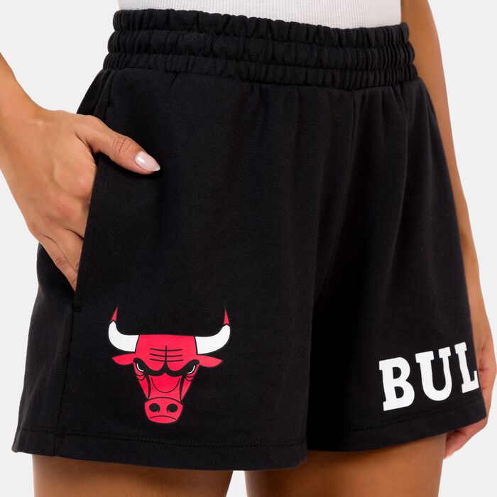 New Era Women's NBA Chicago Bulls Wordmark Shorts Black image number 3