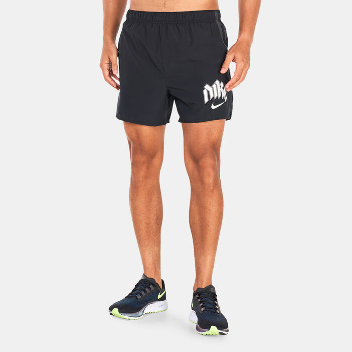 Buy Nike Men's Dri-FIT Run Division Challenger 5-Inch Running Shorts Black  in KSA -SSS