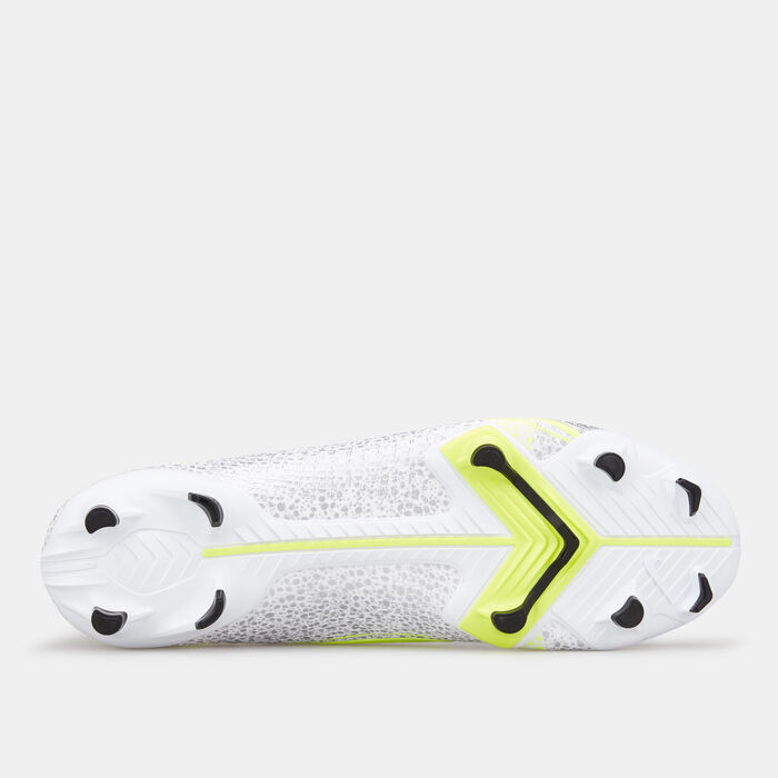 Nike Mercurial Superfly 8 Academy Multi-Ground Football Shoe White Nike Mercurial Superfly 8 Academy Multi-Ground Football Shoe White image number 3