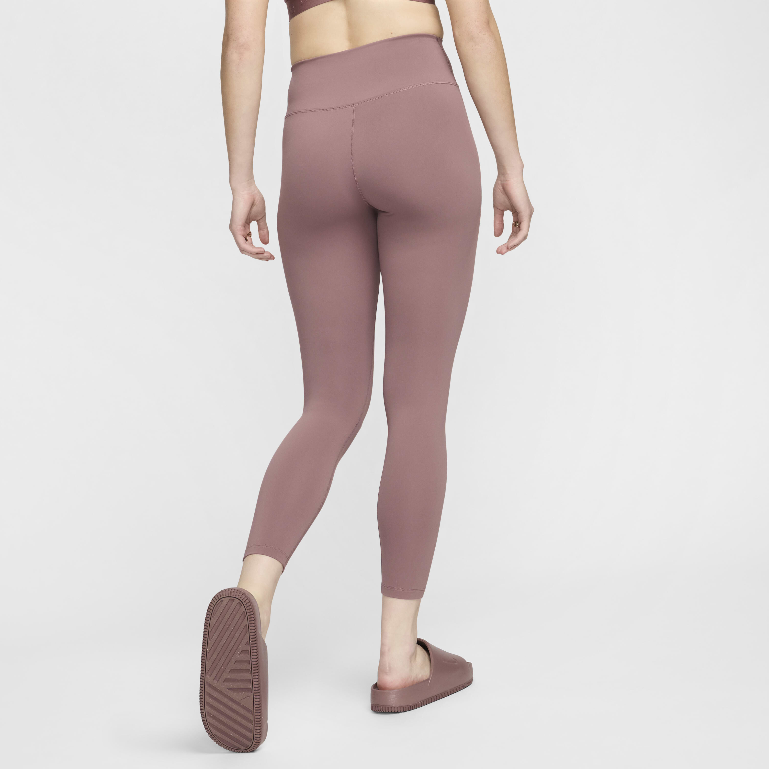 Nike leggings beige hot sale