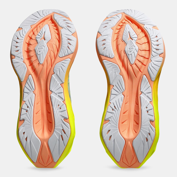 ASICS Women's NOVABLAST 4 Paris Running Shoes Green ASICS Women's NOVABLAST 4 Paris Running Shoes Green image number 3