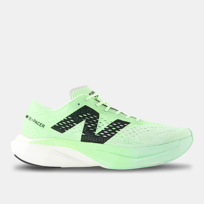 New Balance Men's FuelCell SuperComp Pacerv2 Shoes Green image number 0