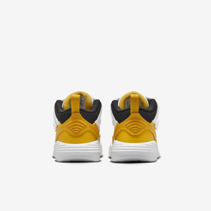 Jordan Kids' Max Aura 5 Shoes White Jordan Kids' Max Aura 5 Shoes White image number 5