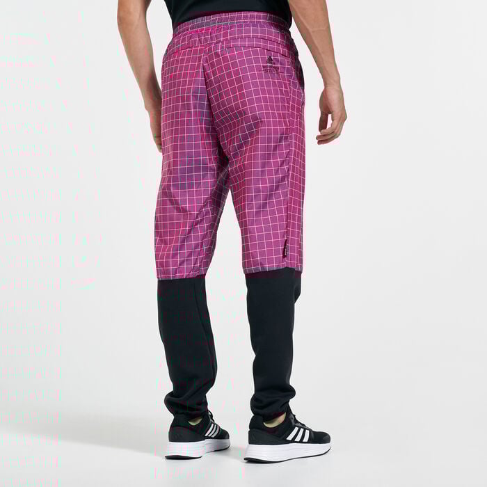 adidas Men's Z.N.E. Sportswear Primeblue Trackpants Black adidas Men's Z.N.E. Sportswear Primeblue Trackpants Black image number 1