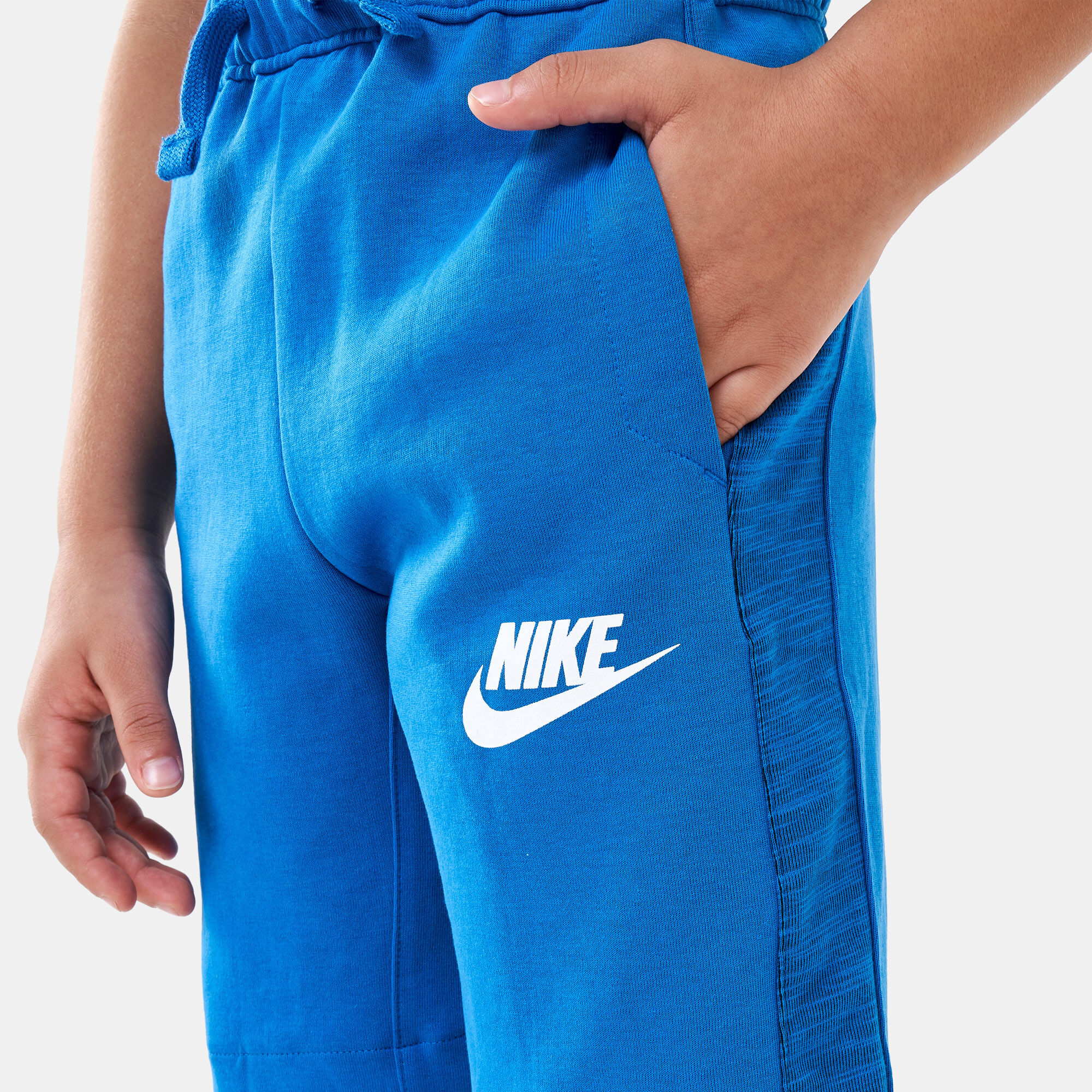 Nike hotsell sportswear av15