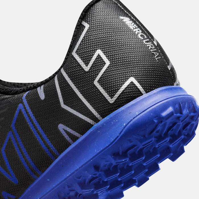Nike Kids' Mercurial Vapor 15 Club Turf Ground Football Shoe (Younger Kids) Black image number 4