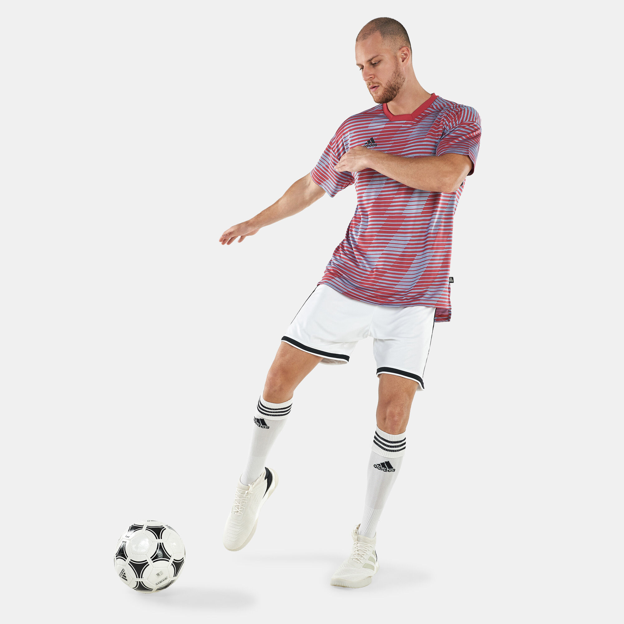 Regista sales 18 shorts