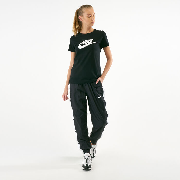 Nike Women's Sportswear Essential T-Shirt Black image number 2