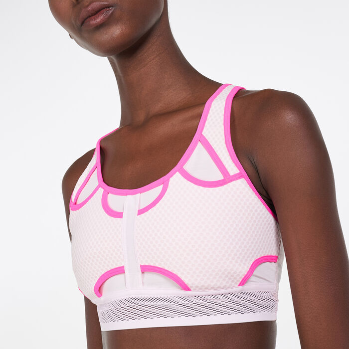 Buy Nike Women's Swoosh UltraBreathe Sports Bra Pink in KSA -SSS