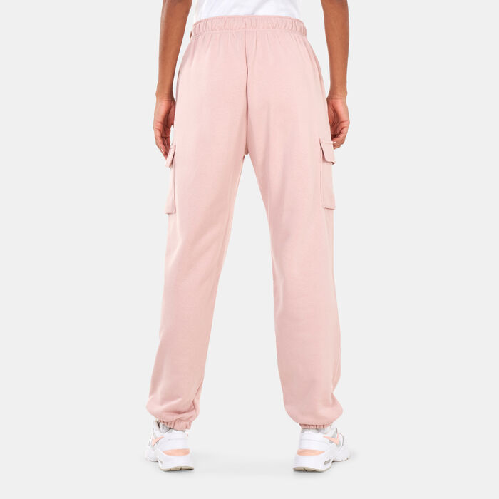 Nike Women's Sportswear Club Fleece Oversized Cargo Joggers Beige Nike Women's Sportswear Club Fleece Oversized Cargo Joggers Beige image number 1
