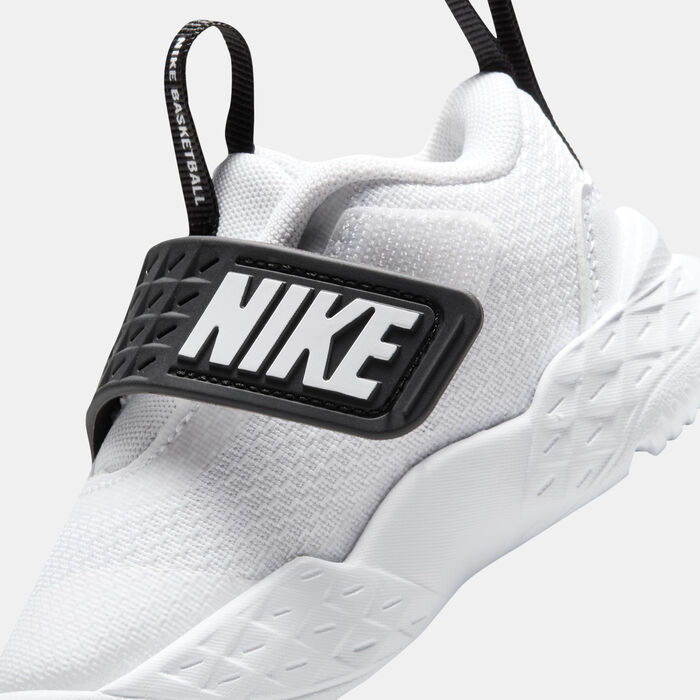Nike Kids' Team Hustle D 12 Basketball Shoes White Nike Kids' Team Hustle D 12 Basketball Shoes White image number 5