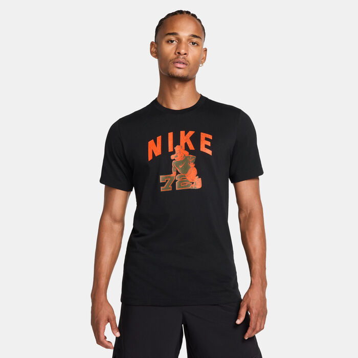 Nike Men's Graphic T-Shirt Black Nike Men's Graphic T-Shirt Black image number 0