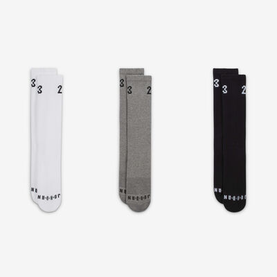 Jordan Essentials Crew Socks (3 Pairs) White