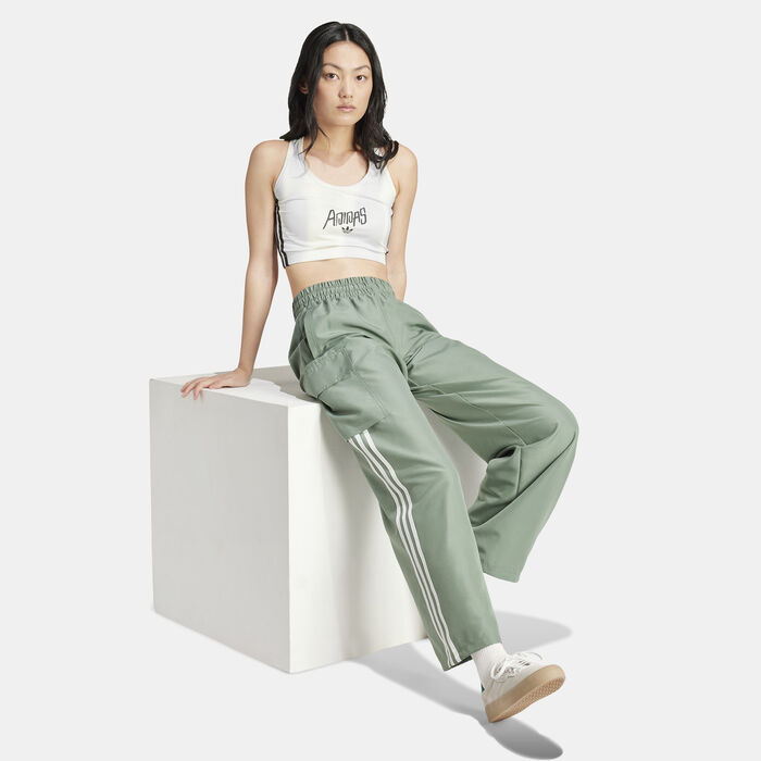 adidas Originals Women's Adicolor Cargo Pants Green adidas Originals Women's Adicolor Cargo Pants Green image number 2