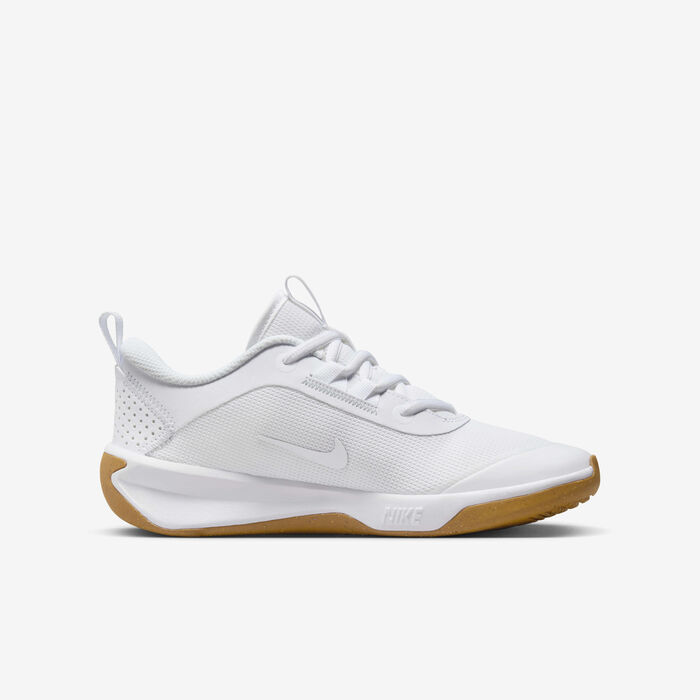 Nike Kids' Omni Multi-Court Indoor Court Shoes White Nike Kids' Omni Multi-Court Indoor Court Shoes White image number 2