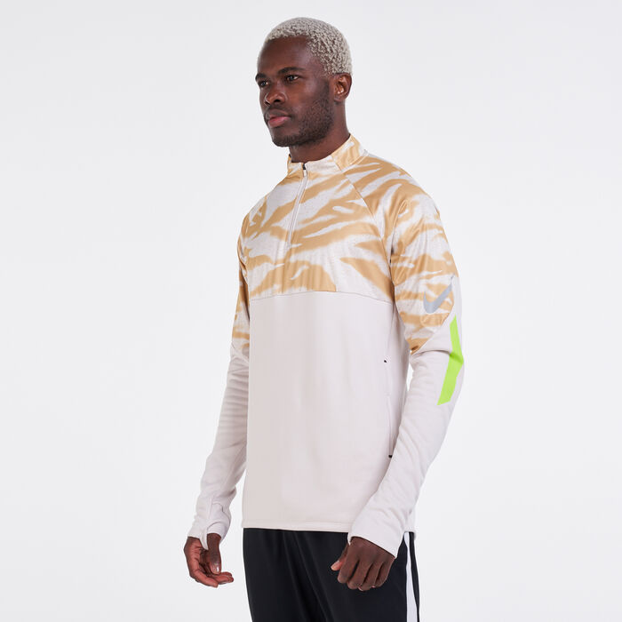 campo Correctamente impuesto Nike Men's Therma Shield Strike Half-Zip T-Shirt