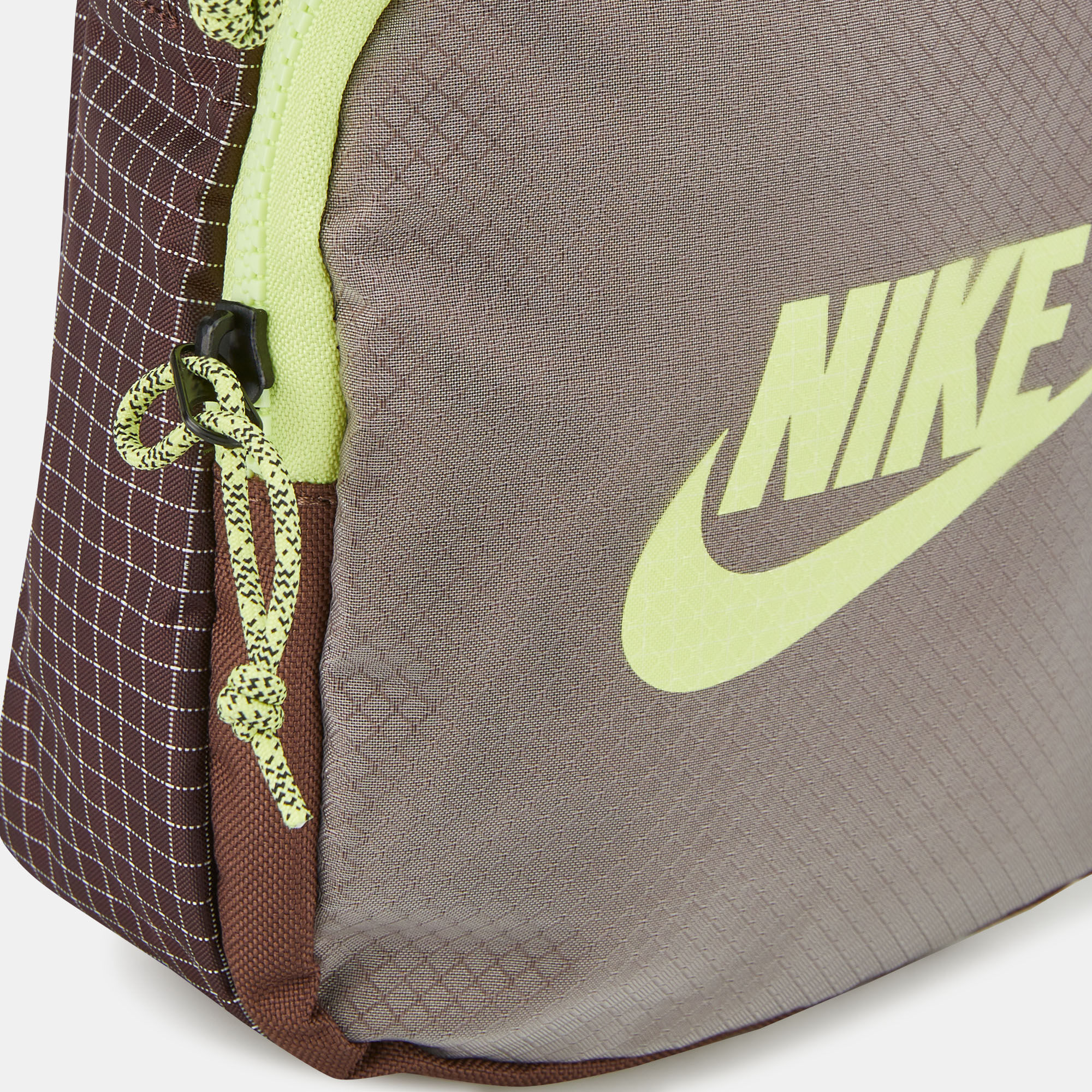 Nike heritage 2.0 discount winterized crossbody bag