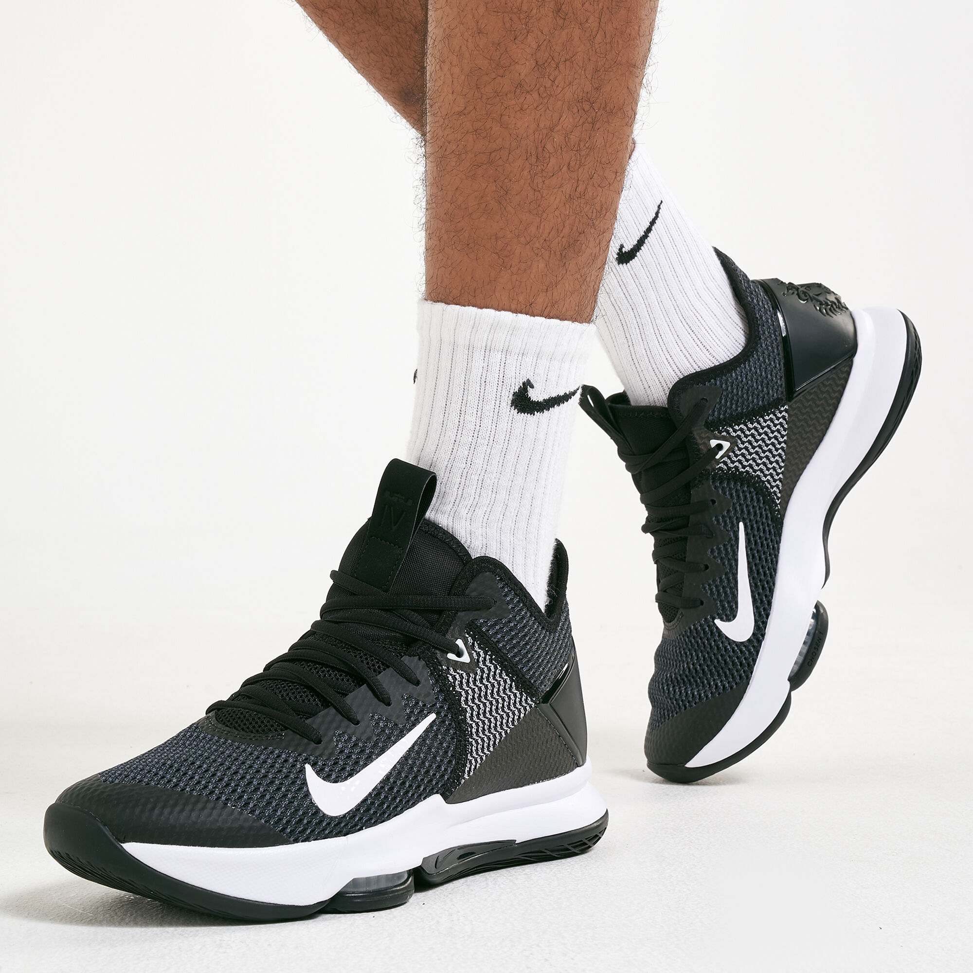 nike witness 4 basketball shoe