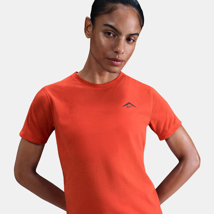 Nike Women's Trail Dri-FIT Running Top Red Nike Women's Trail Dri-FIT Running Top Red image number 3