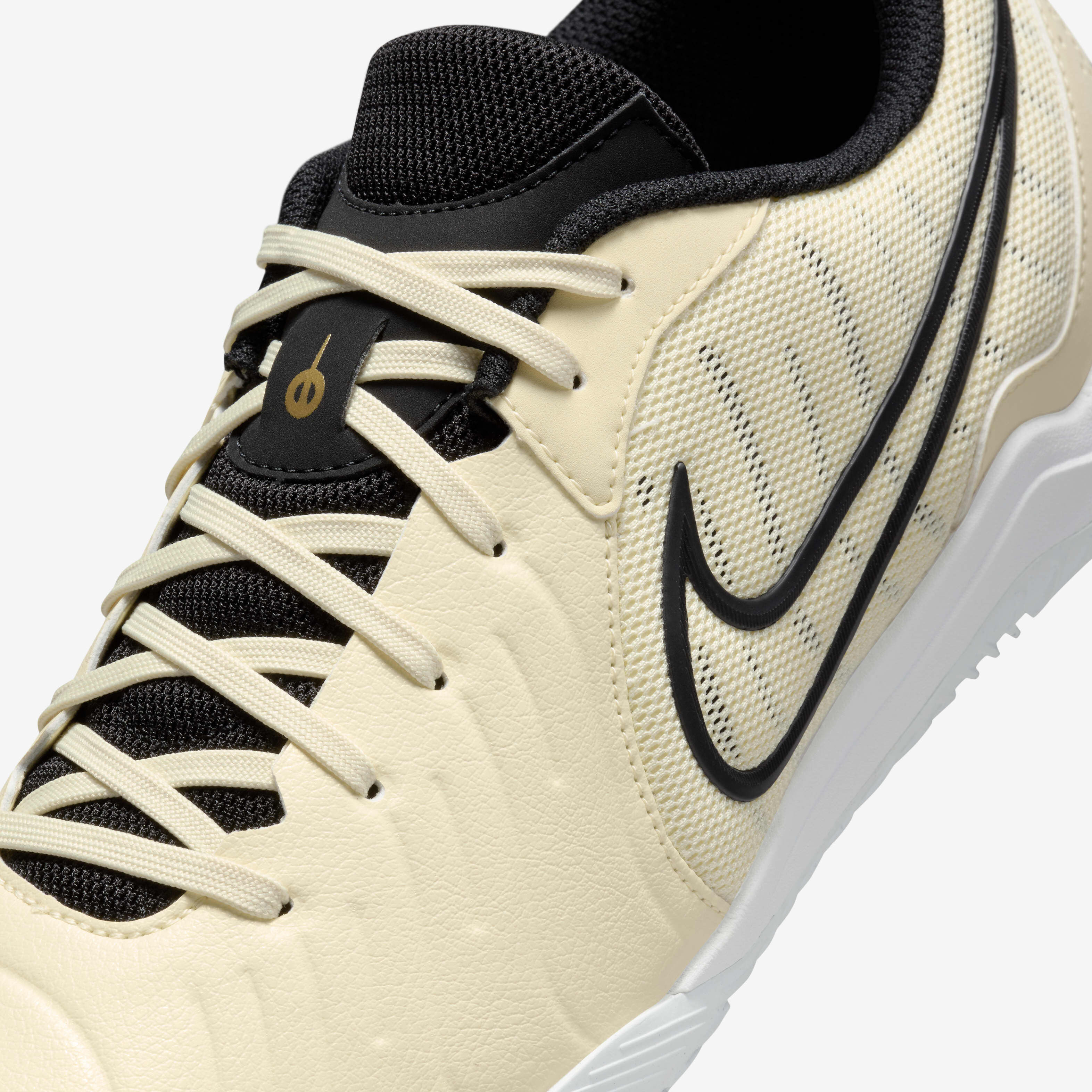 Nike tiempo 7 indoor store