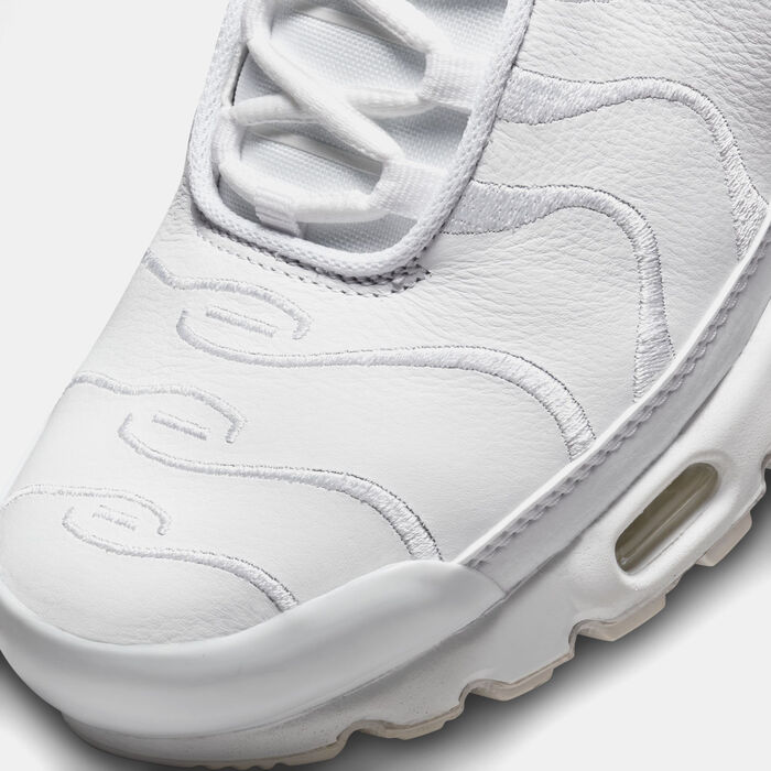 Nike Men's Air Max Plus Shoes White Nike Men's Air Max Plus Shoes White image number 4