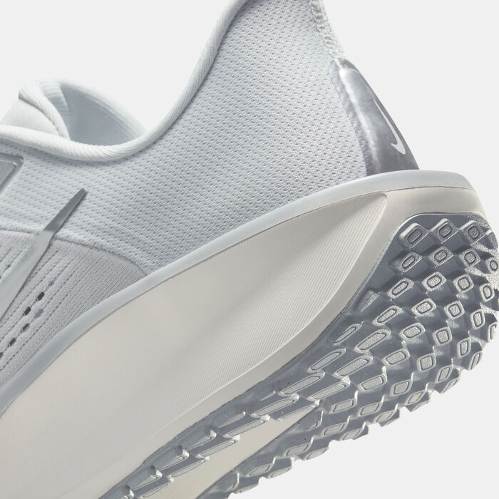Nike Women's Quest 6 Road Running Shoes Grey Nike Women's Quest 6 Road Running Shoes Grey image number 5