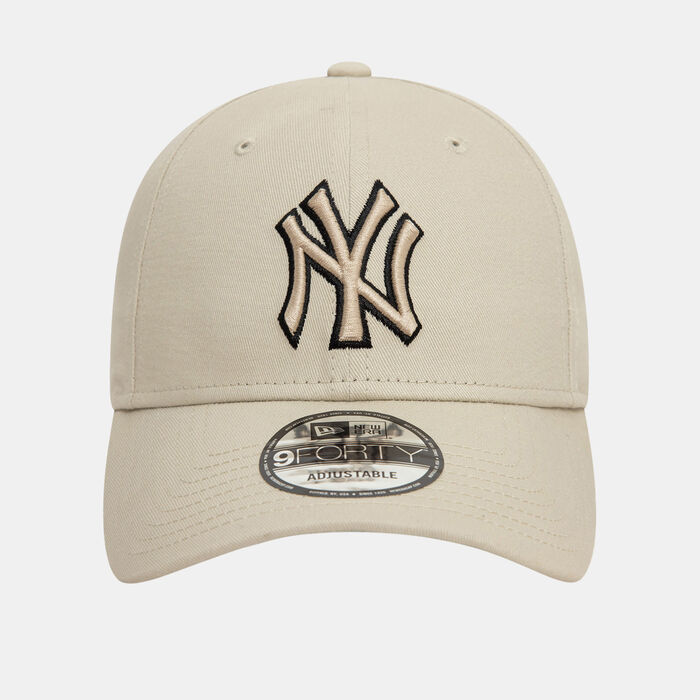 New Era Men's MLB New York Yankees Team Outline 9FORTY Cap Beige New Era Men's MLB New York Yankees Team Outline 9FORTY Cap Beige image number 0