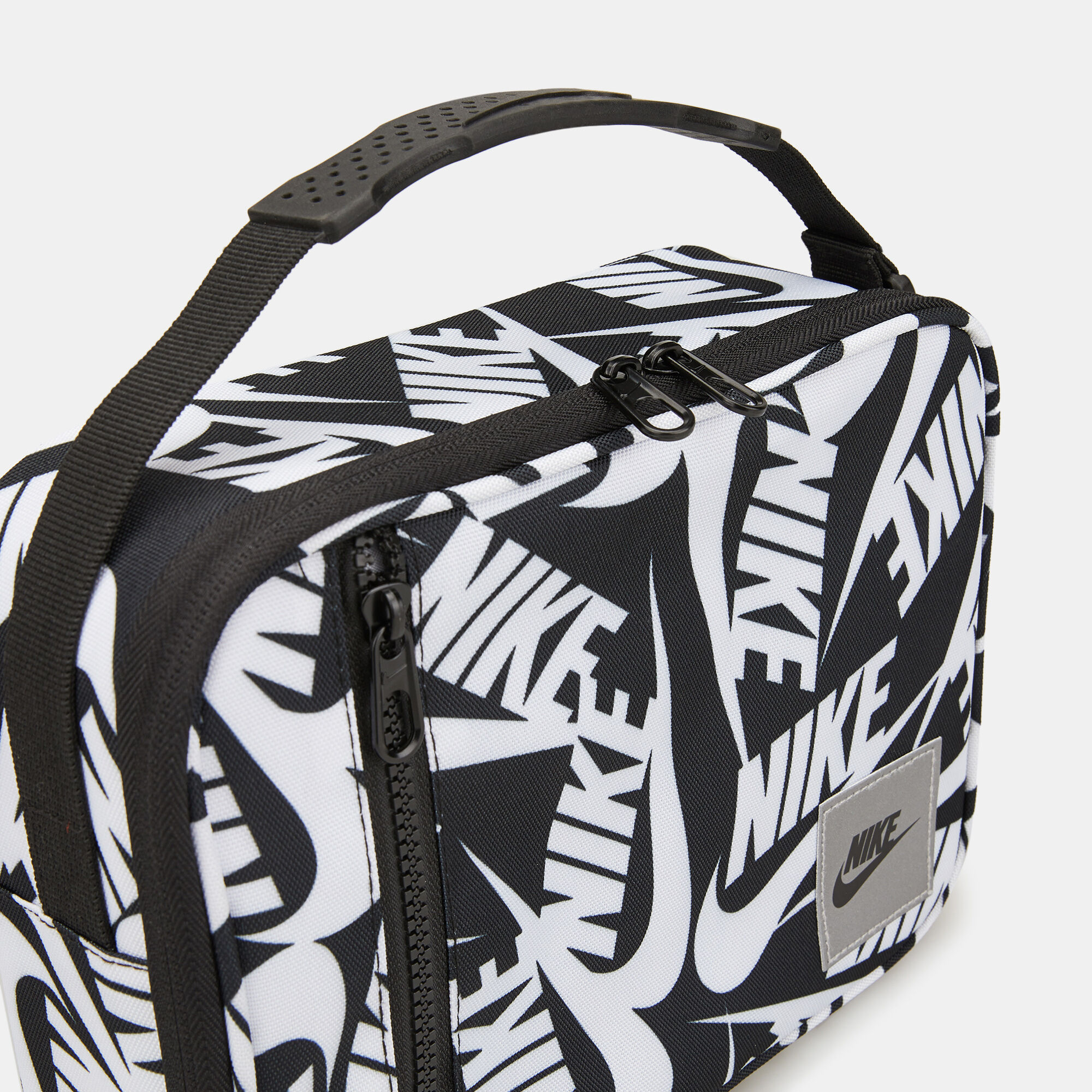 Buy Nike Kids Fuel Pack Lunch Bag Black in KSA SSS