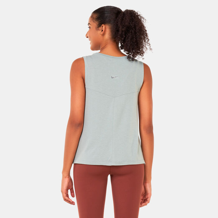 Nike Women's Yoga Dri-FIT Tank Top Grey Nike Women's Yoga Dri-FIT Tank Top Grey image number 1
