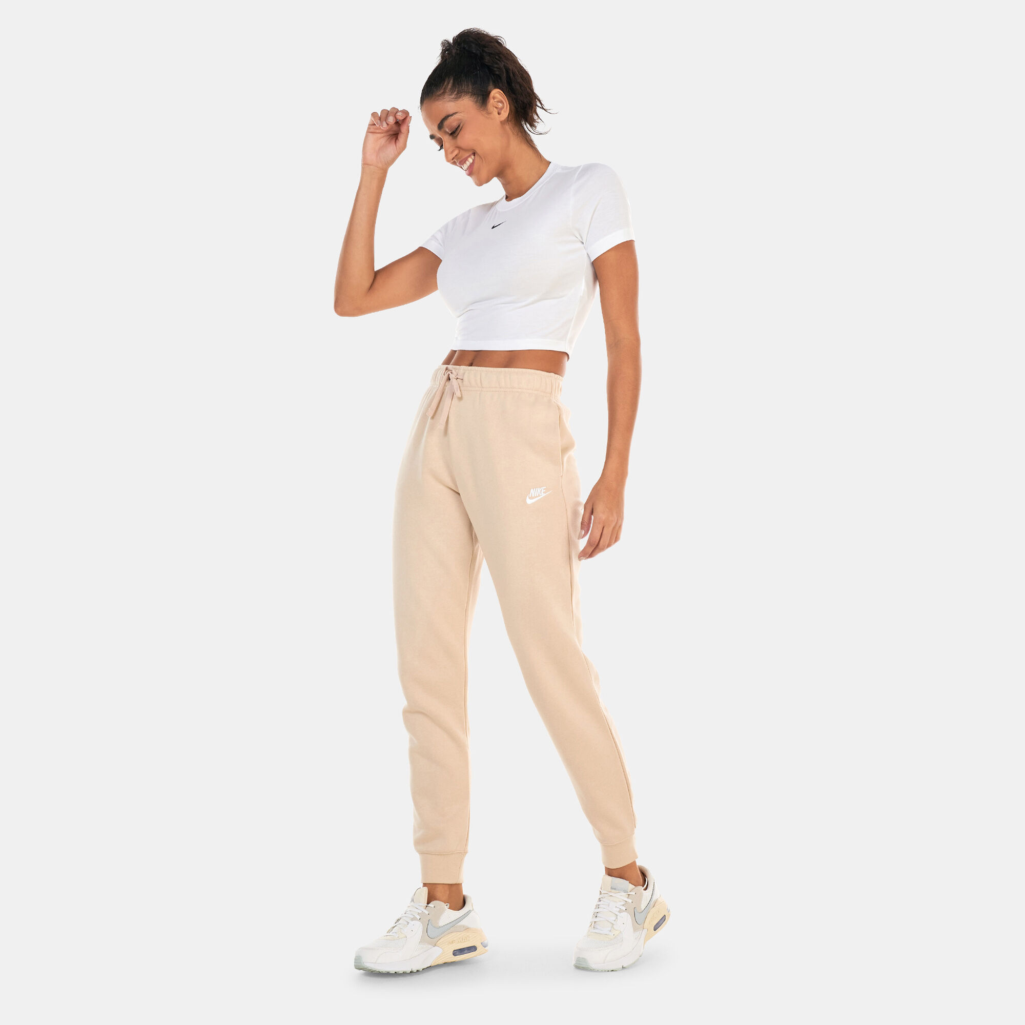 Nike club skinny joggers womens discount