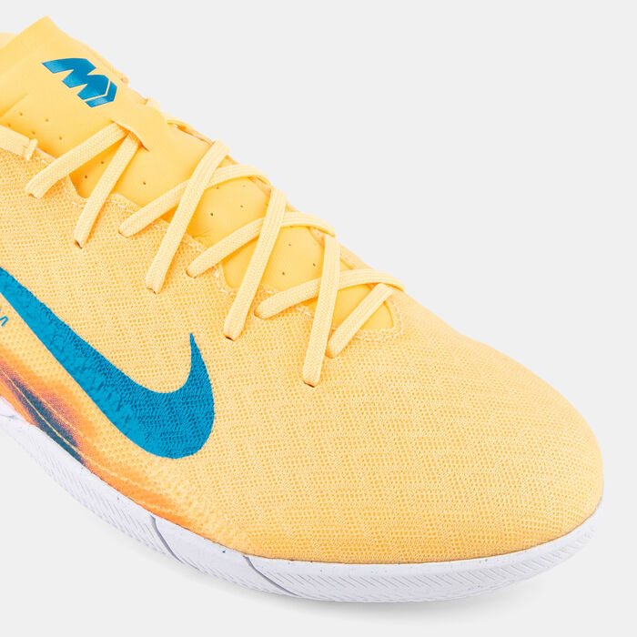 Nike Men's Vomero 18 Road Running Shoes (Extra Wide) Orange image number 4