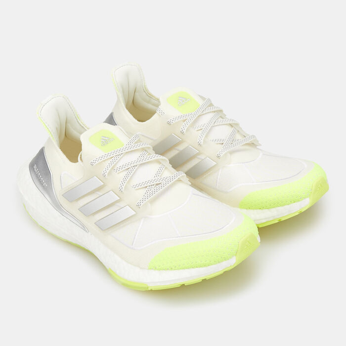 adidas Women's Ultraboost Shoe Beige adidas Women's Ultraboost Shoe Beige image number 1
