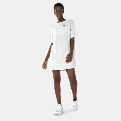 Nike Women's Sportswear Swoosh Dress White Nike Women's Sportswear Swoosh Dress White