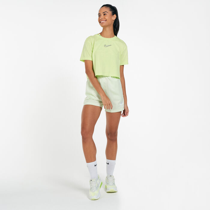Nike Women's Sportswear Cropped Dance T-Shirt yellow Nike Women's Sportswear Cropped Dance T-Shirt yellow image number 2