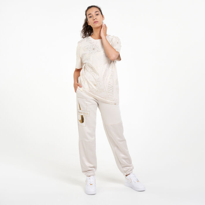 Nike Women's Sportswear Icon Clash Sweatpants Ivory image number 2