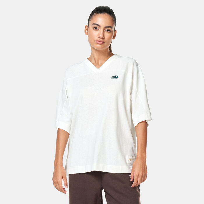 New Balance Women's Sportswear's Greatest Hits T-Shirt Beige New Balance Women's Sportswear's Greatest Hits T-Shirt Beige image number 0
