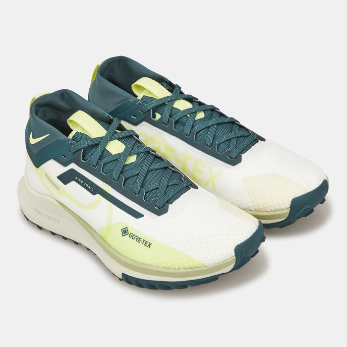 Nike Women's Pegasus Trail 4 GORE-TEX Waterproof Trail Shoe Green Nike Women's Pegasus Trail 4 GORE-TEX Waterproof Trail Shoe Green image number 2