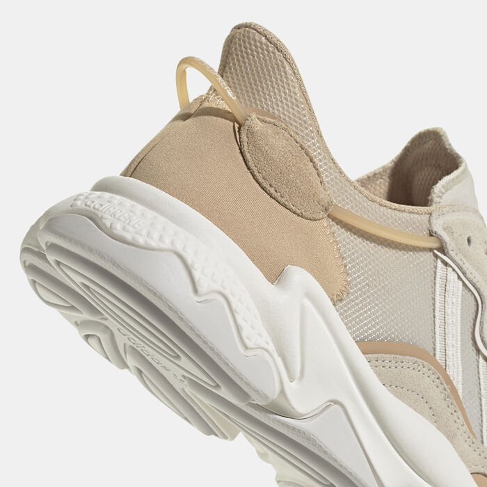 adidas Originals Men's OZWEEGO Shoes Beige adidas Originals Men's OZWEEGO Shoes Beige image number 4
